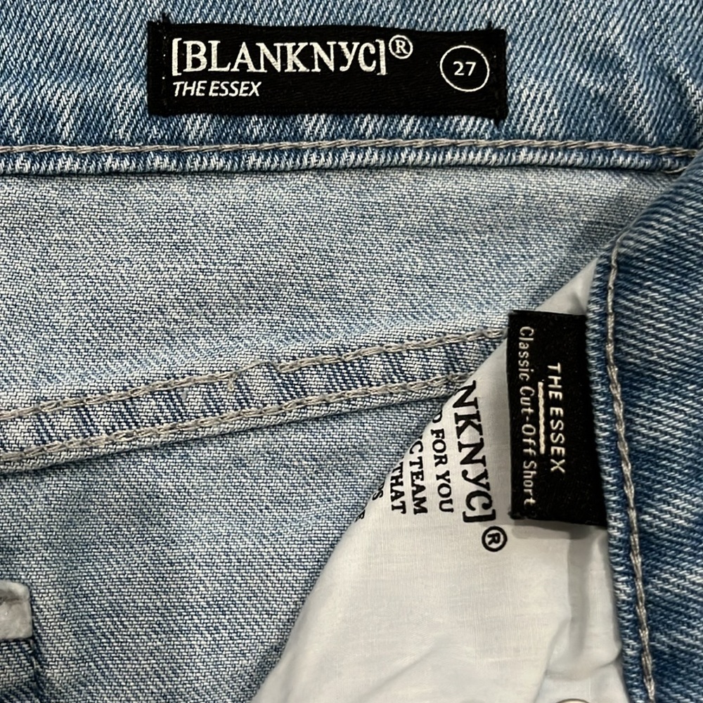 BLANK NYC The Essex Classic Cut Off Denim Jean Shorts - Women’s Size 27 - NWT - Picture 4 of 5